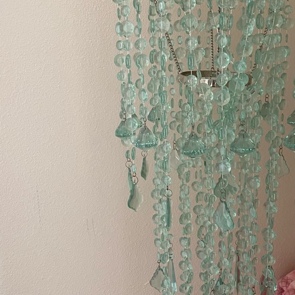 Long decorative chandelier aqua color great condition